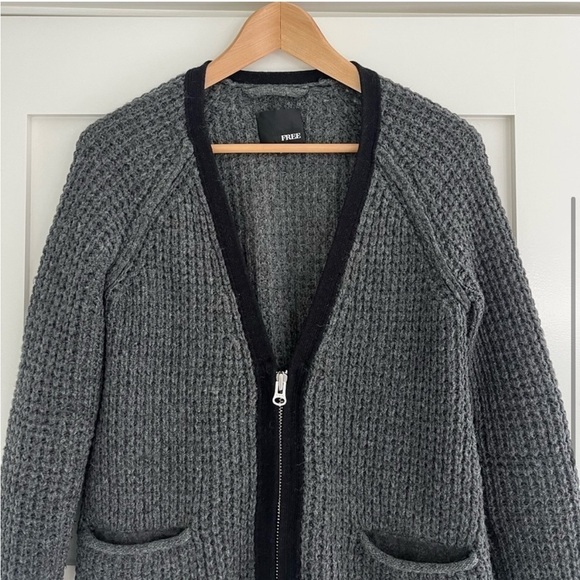 ARITZIA Wilfred Free Cable Knit Zipper Marni Cardigan - Picture 4 of 7